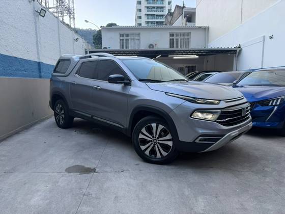 FIAT TORO 2.0 16V TURBO DIESEL VOLCANO 4WD AT9 FIAT TORO 2.0 16V TURBO DIESEL VOLCANO 4WD AT9